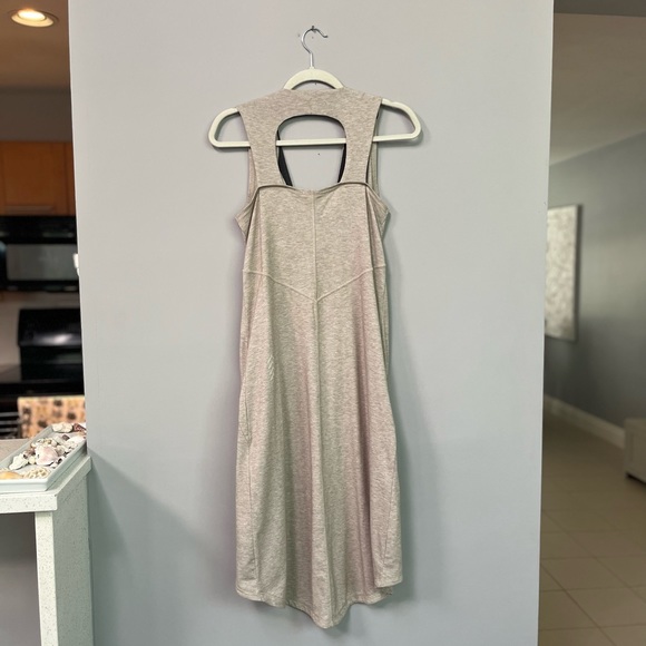 Athletic dress (XS) - Picture 2 of 9